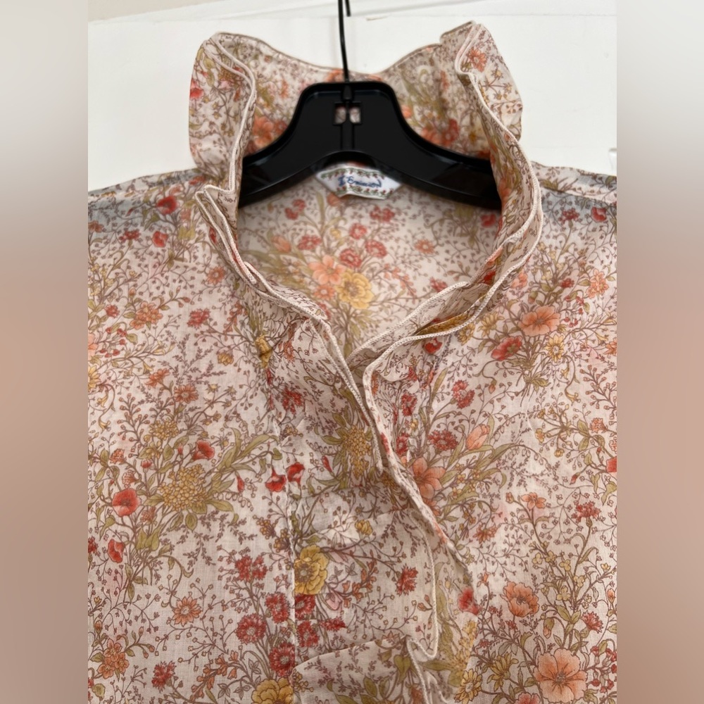 100 percent cotton blouse, never wearing, mad in Japan.